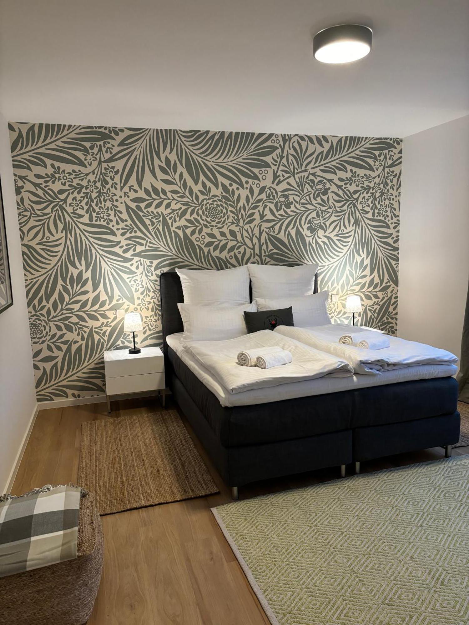 Gesamte Wohnung, Kueche, Parkplatz, Terrasse Бад-Беллінген Екстер'єр фото
